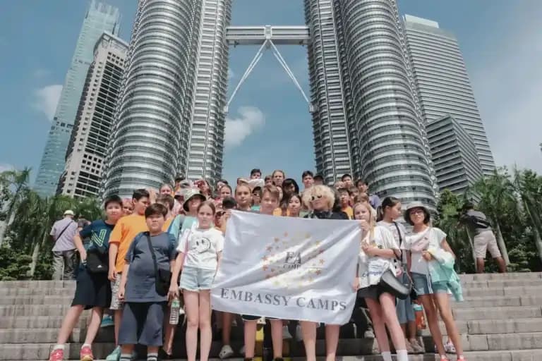 Kuala Lumpur city tour at the iconic Twin Towers